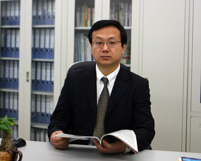 北京航空航天大學(xué)江雷教授